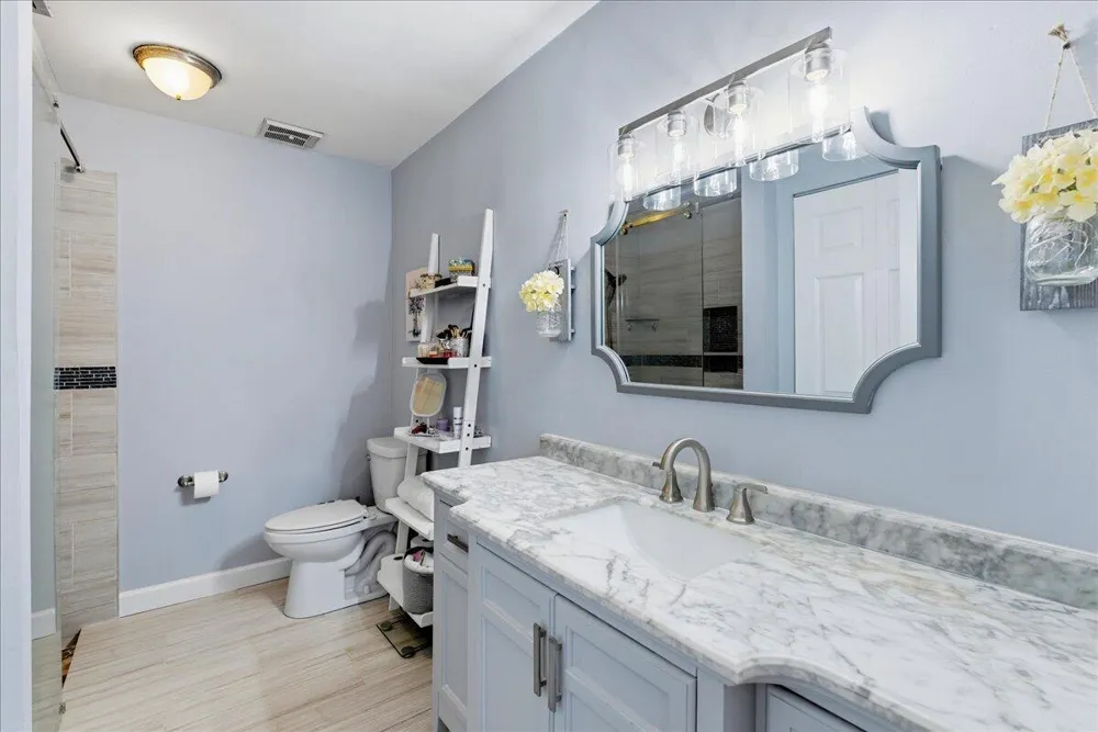 970 SW 111th Way Davie, FL 33324