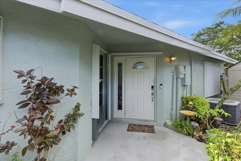 970 SW 111th Way Davie, FL 33324