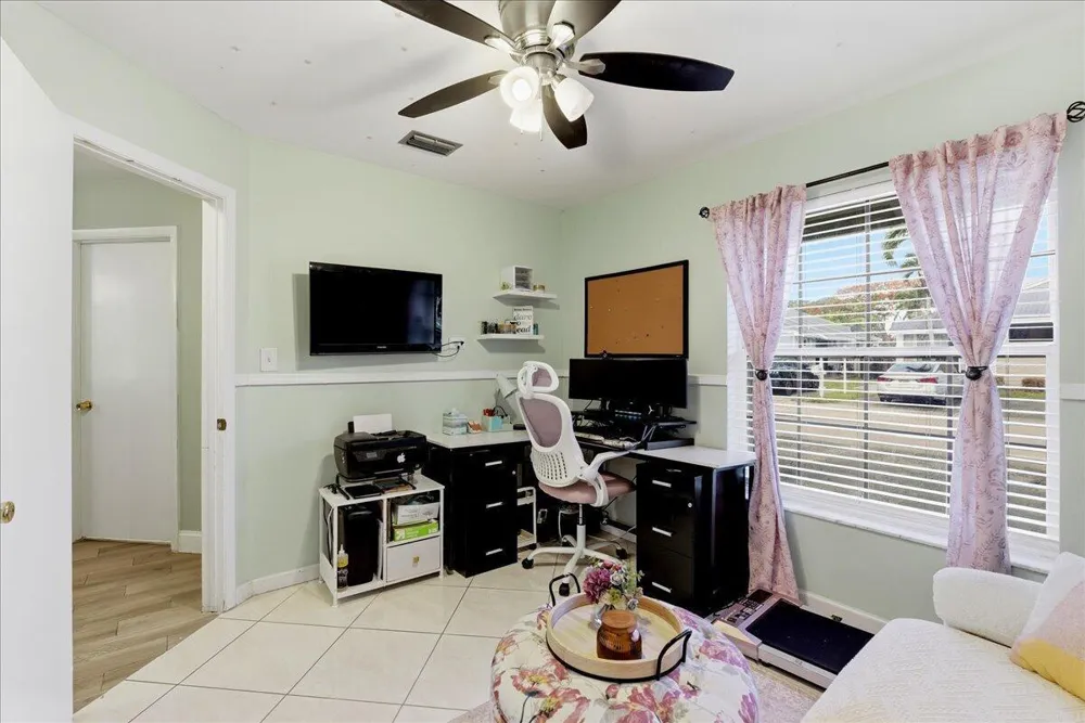 970 SW 111th Way Davie, FL 33324