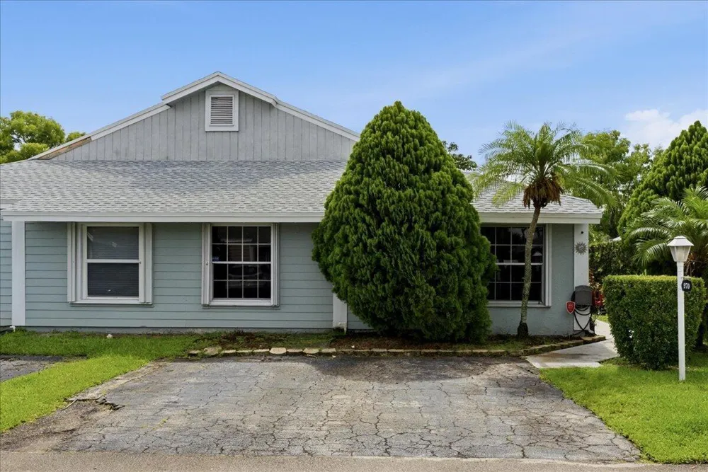 970 SW 111th Way Davie, FL 33324