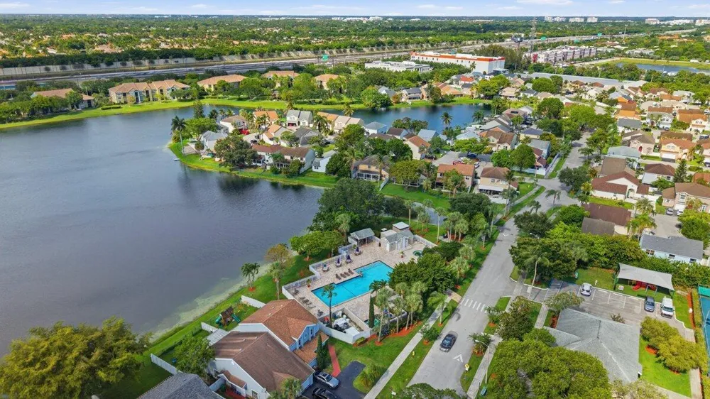 970 SW 111th Way Davie, FL 33324