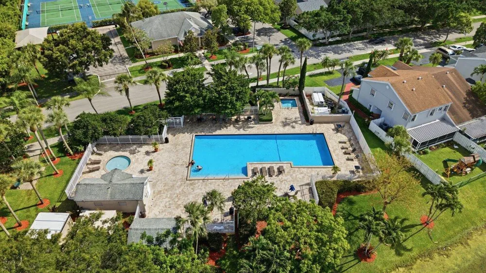 970 SW 111th Way Davie, FL 33324
