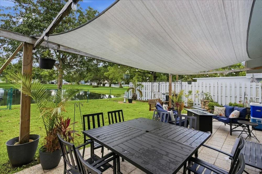 970 SW 111th Way Davie, FL 33324
