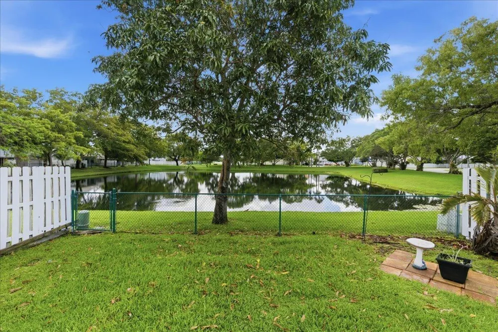 970 SW 111th Way Davie, FL 33324