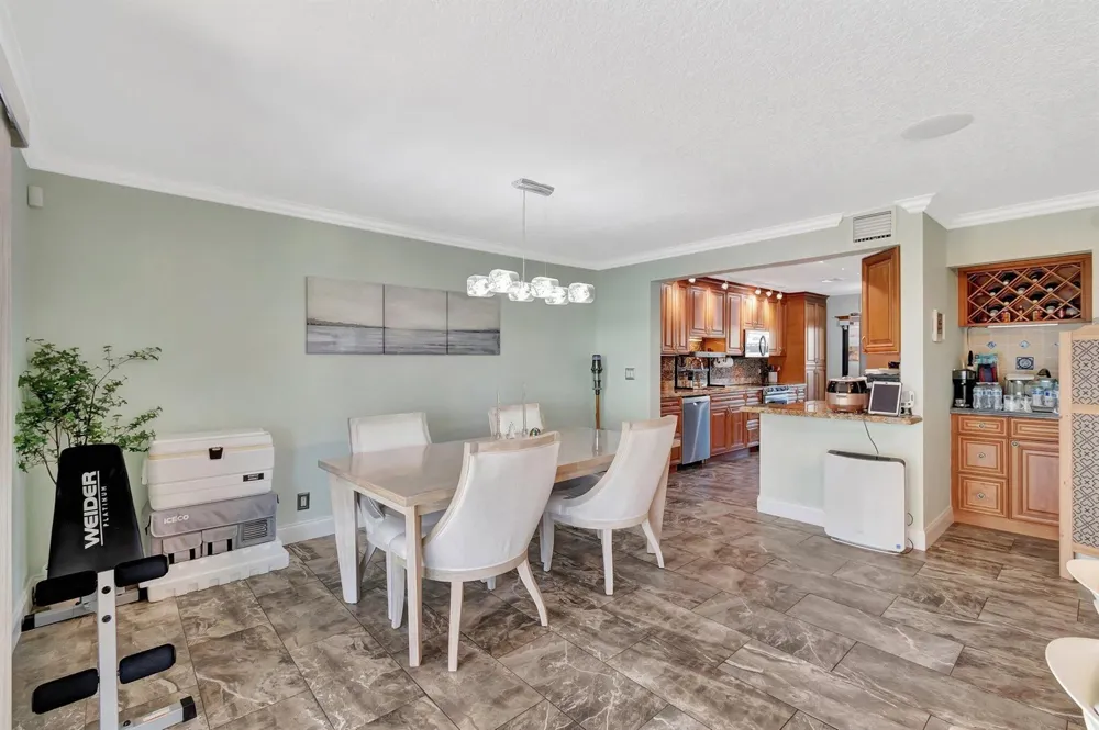 732 NE 12th Terrace #6 Boynton Beach, FL 33435