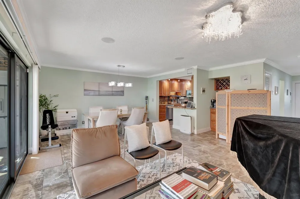 732 NE 12th Terrace #6 Boynton Beach, FL 33435