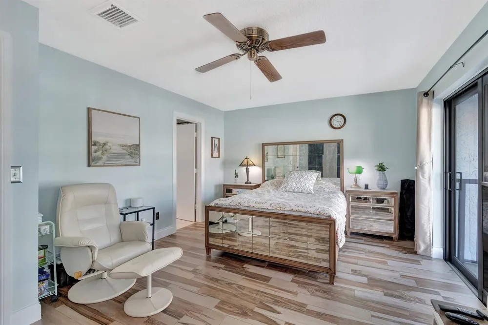 732 NE 12th Terrace #6 Boynton Beach, FL 33435