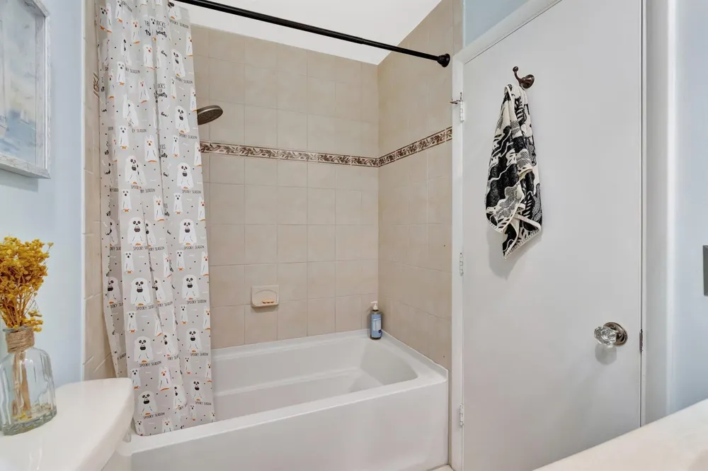 732 NE 12th Terrace #6 Boynton Beach, FL 33435