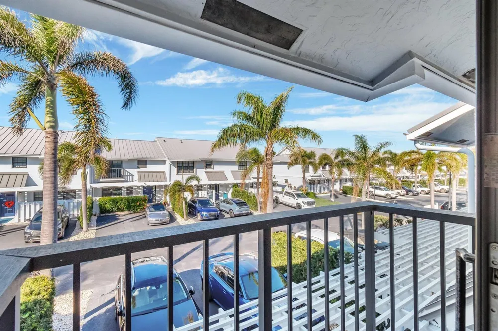 732 NE 12th Terrace #6 Boynton Beach, FL 33435