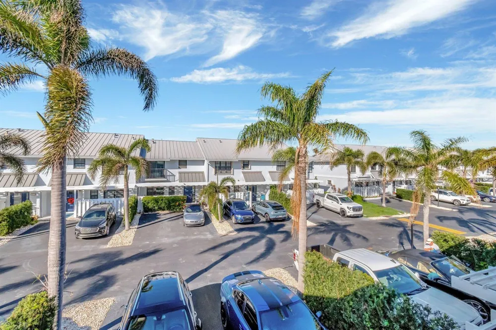 732 NE 12th Terrace #6 Boynton Beach, FL 33435