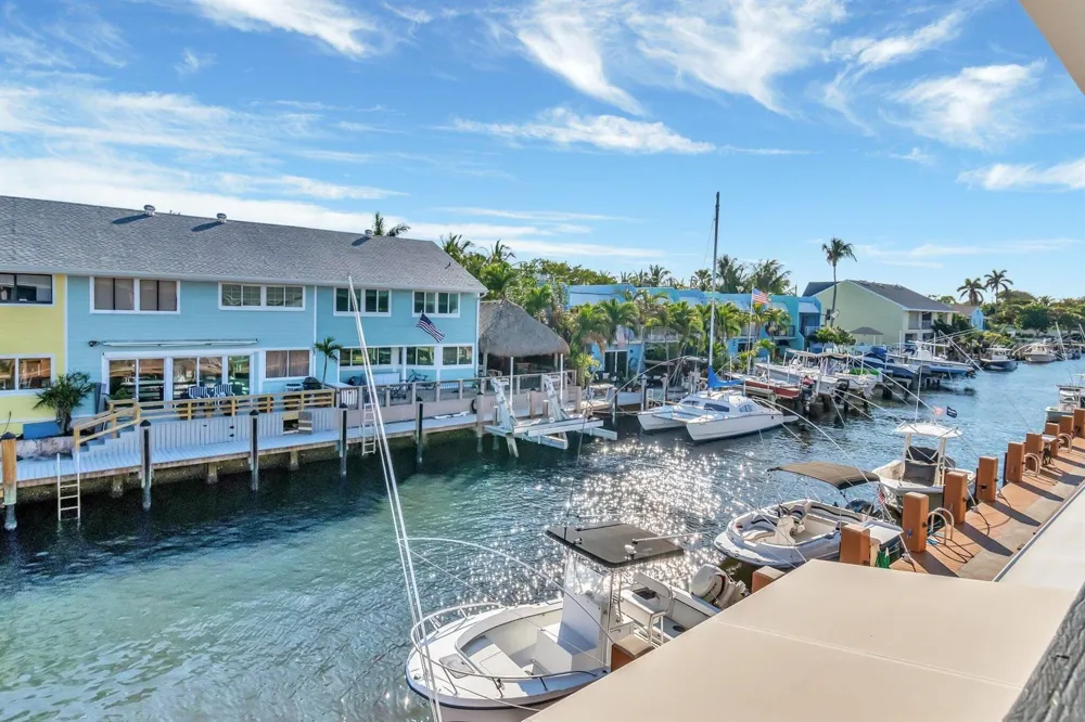 732 NE 12th Terrace #6 Boynton Beach, FL 33435