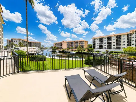 2871 Ocean Boulevard #M132