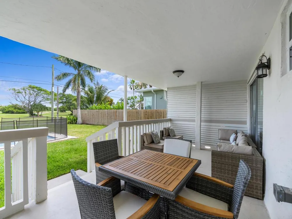 422 Lakeside Drive 