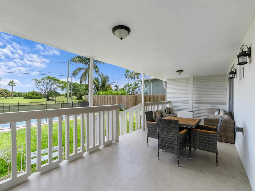 422 Lakeside Drive 