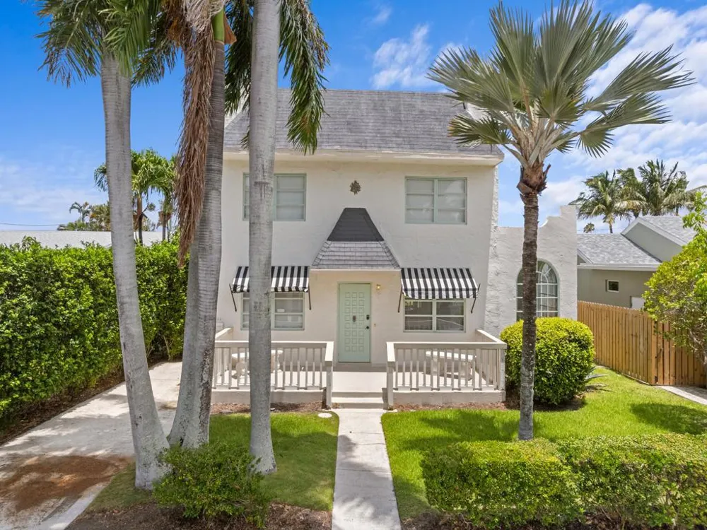 422 Lakeside Drive 