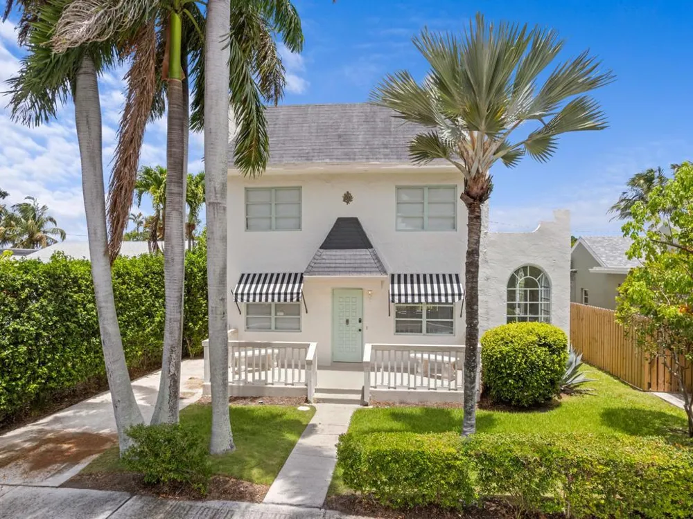 422 Lakeside Drive 