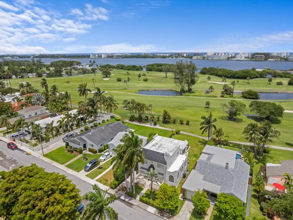 422 Lakeside Drive 
