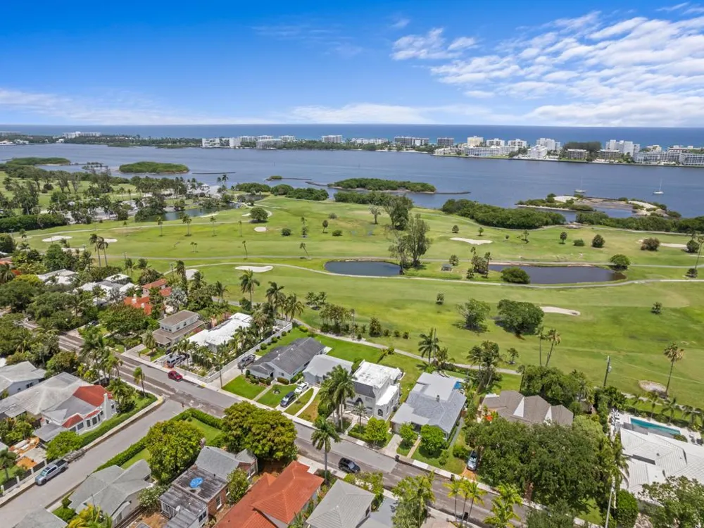 422 Lakeside Drive 