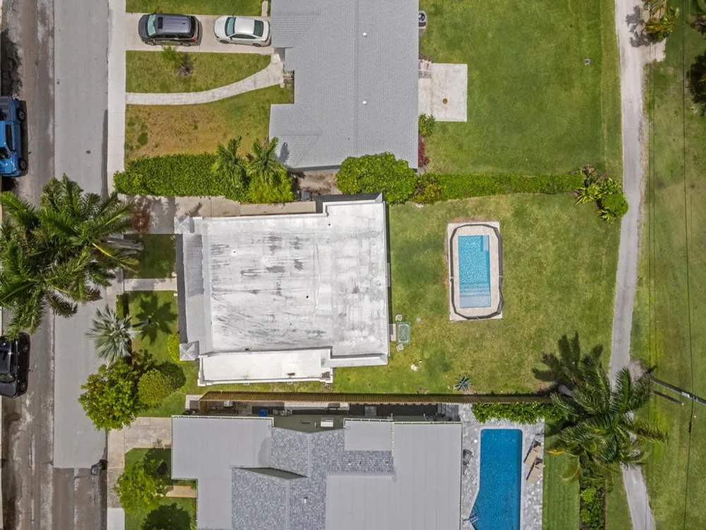 422 Lakeside Drive 