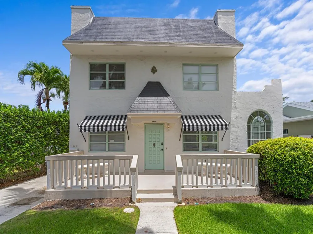 422 Lakeside Drive 