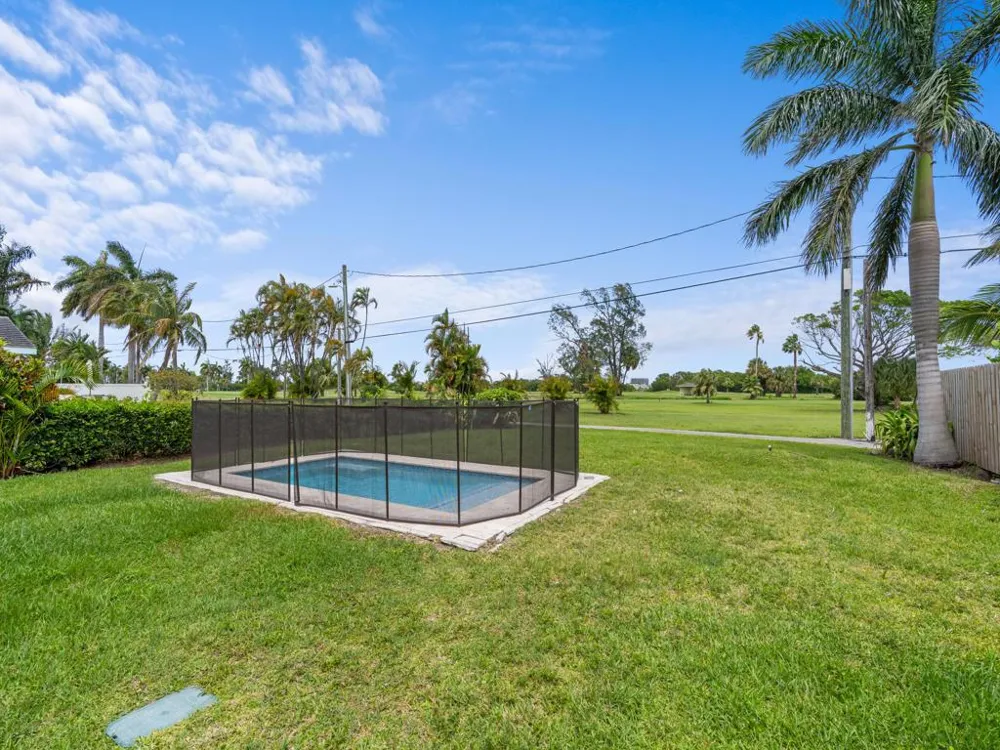 422 Lakeside Drive 