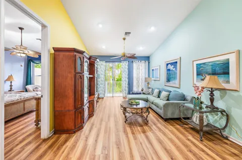 9224 Wentworth Lane