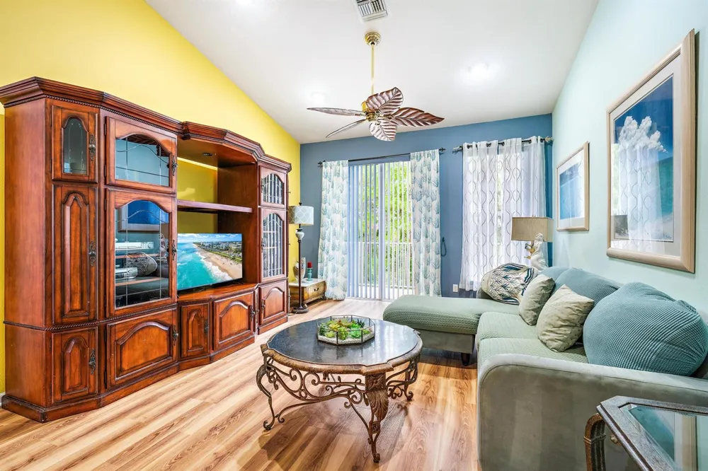 9224 Wentworth Lane Port St. Lucie, FL 34986