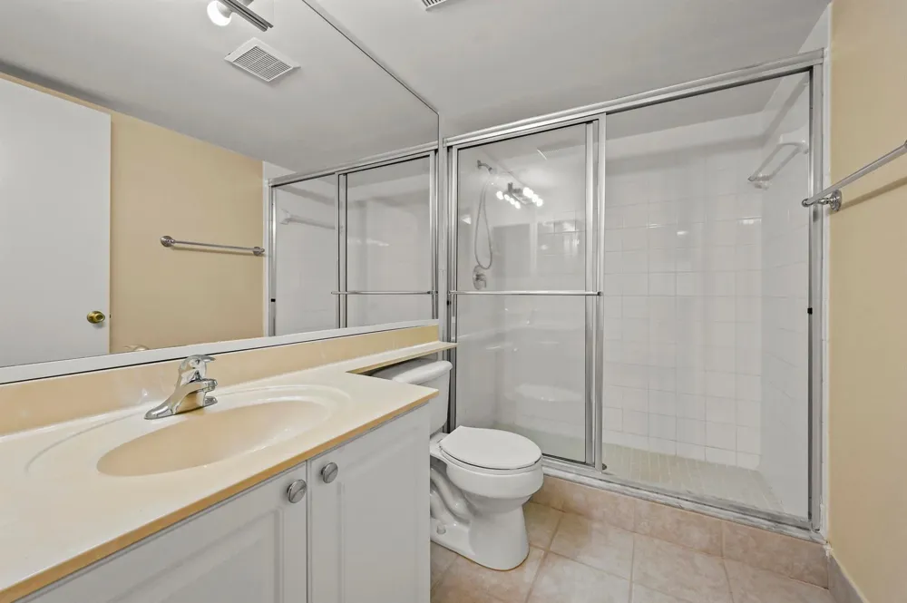 1100 S Crestwood Ct S #1109 Royal Palm Beach, FL 33411