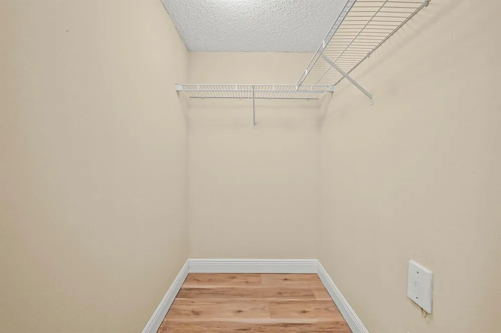 1100 S Crestwood Ct S #1109 Royal Palm Beach, FL 33411