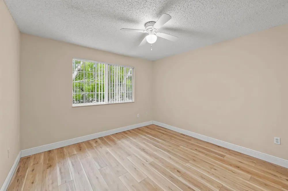 1100 S Crestwood Ct S #1109 Royal Palm Beach, FL 33411
