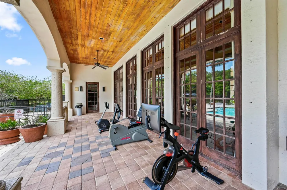 1100 S Crestwood Ct S #1109 Royal Palm Beach, FL 33411
