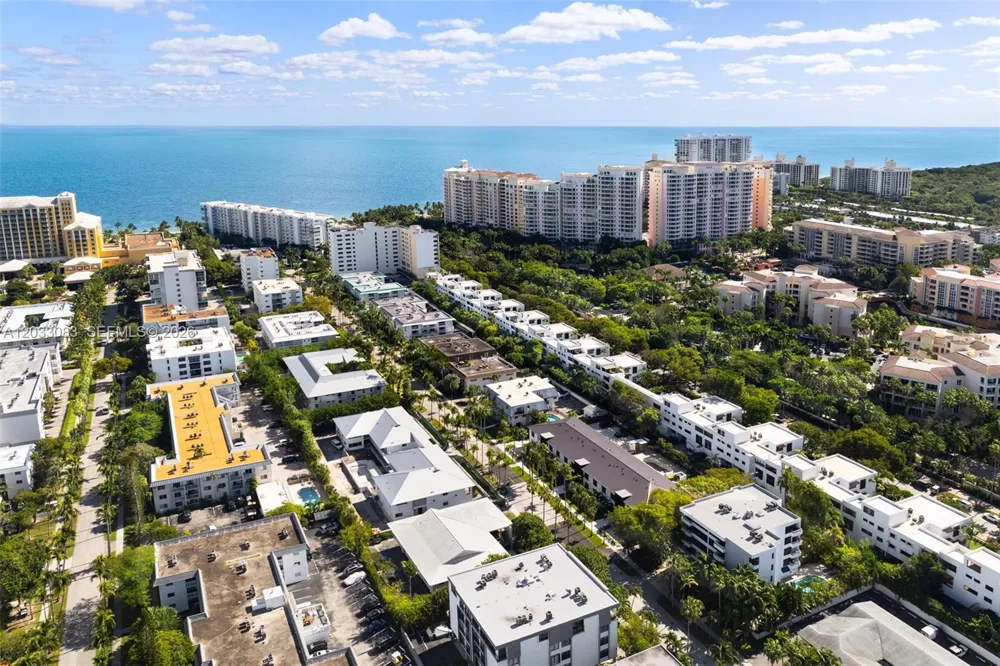 202 Sunrise Dr #202B Key Biscayne, FL 33149
