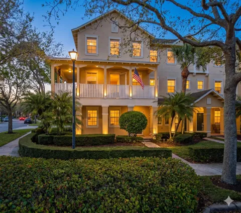 103 E Thatch Palm Circle