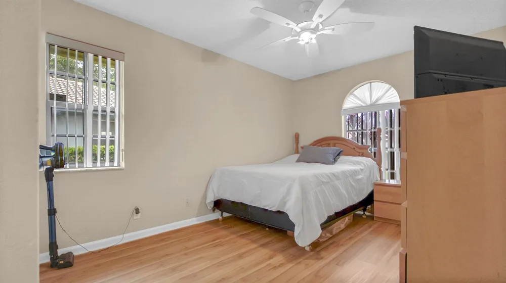 2345 NW 95th Terrace Coral Springs, FL 33065