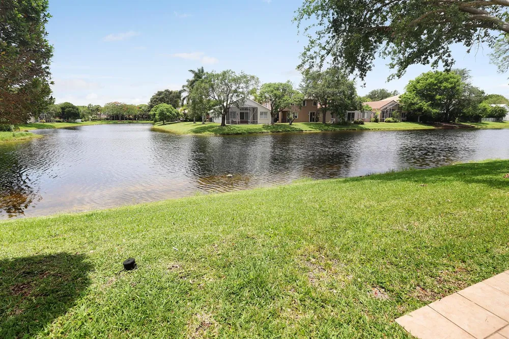 5006 Heron Court Coconut Creek, FL 33073