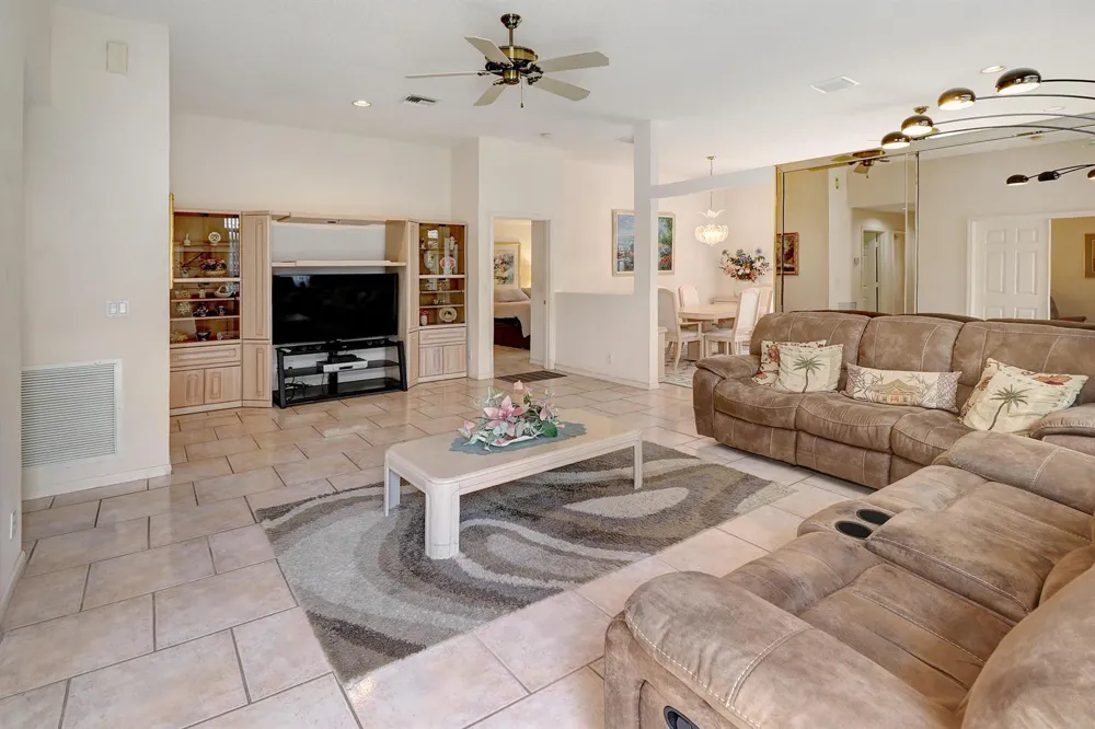 5006 Heron Court Coconut Creek, FL 33073