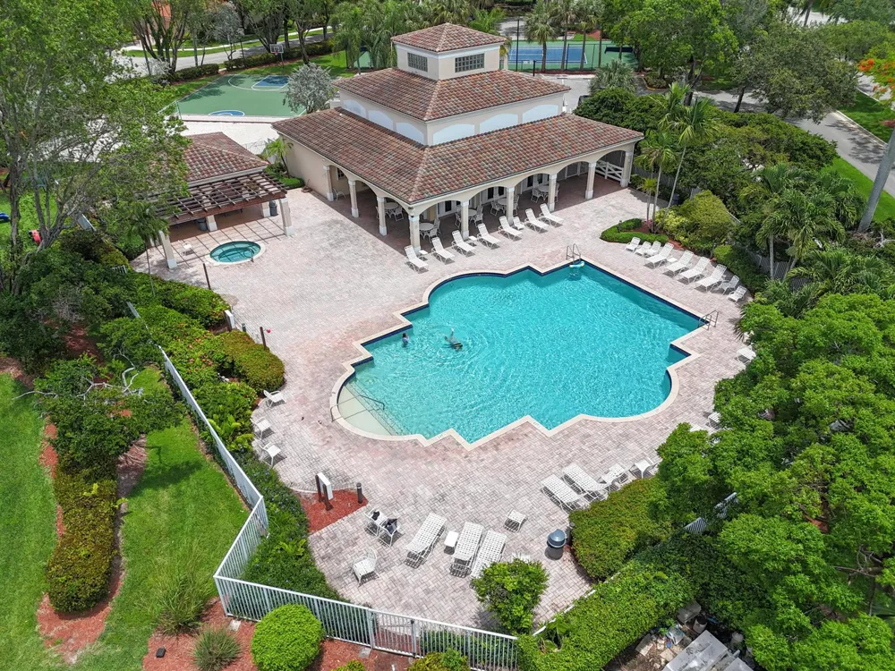 5006 Heron Court Coconut Creek, FL 33073