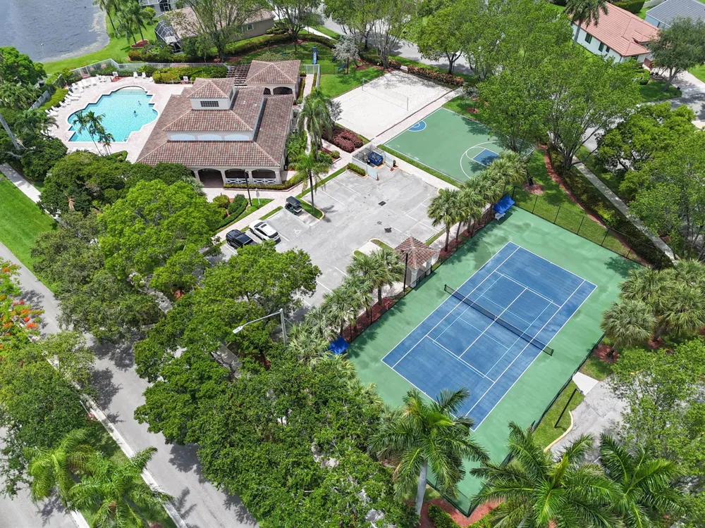 5006 Heron Court Coconut Creek, FL 33073