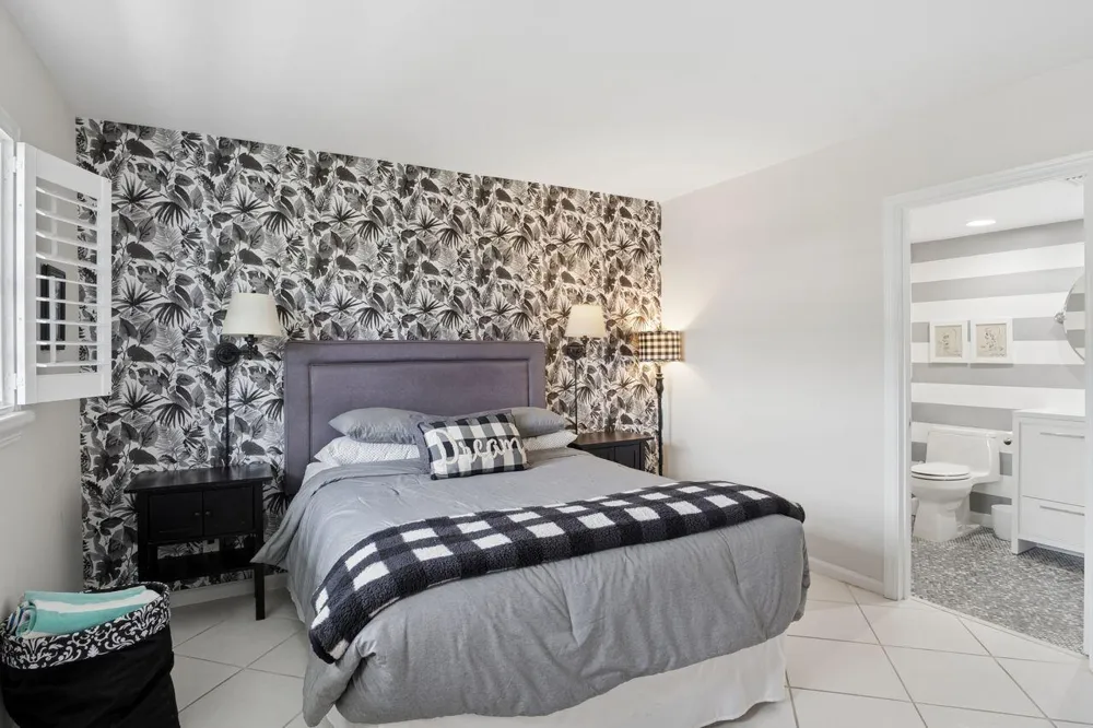 157 Atlantis Boulevard #103 Atlantis, FL 33462
