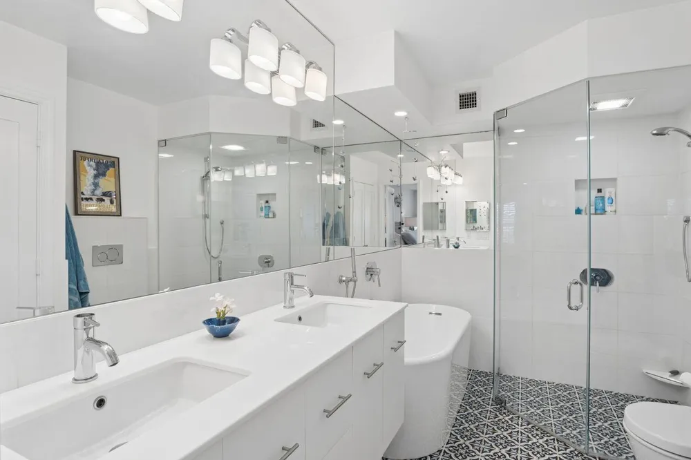 157 Atlantis Boulevard #103 Atlantis, FL 33462