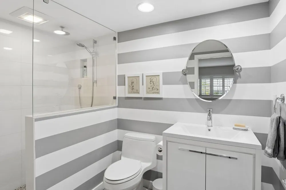 157 Atlantis Boulevard #103 Atlantis, FL 33462