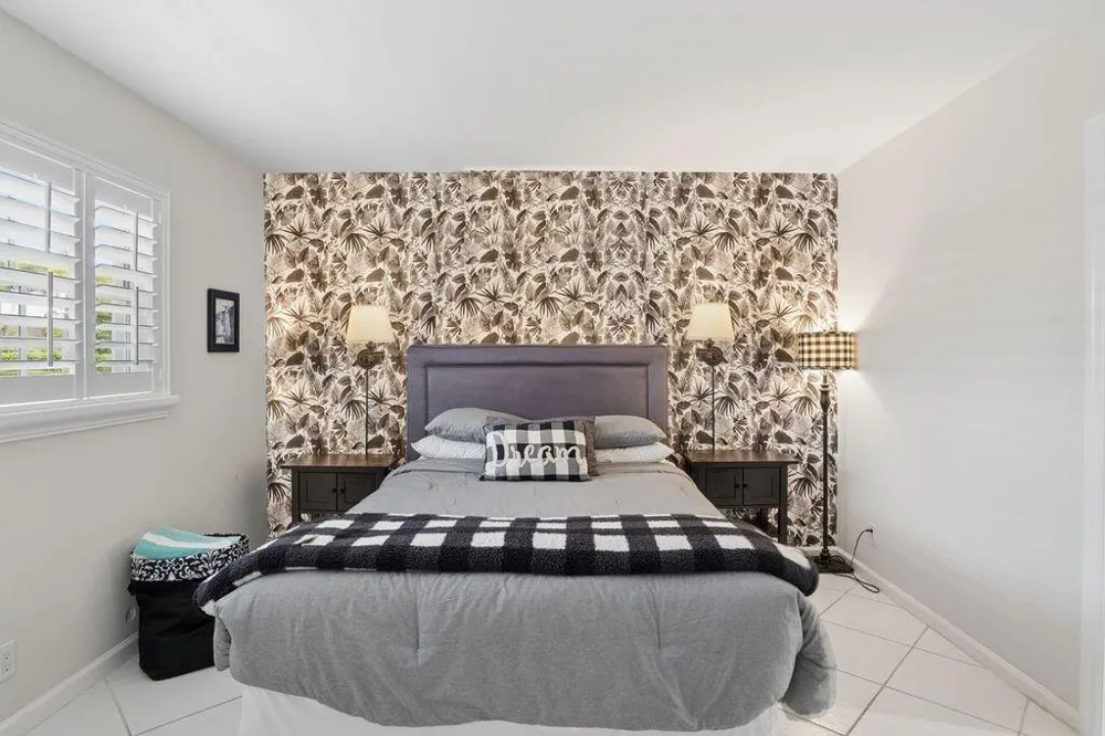 157 Atlantis Boulevard #103 Atlantis, FL 33462