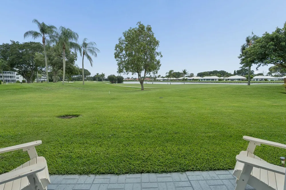 157 Atlantis Boulevard #103 Atlantis, FL 33462