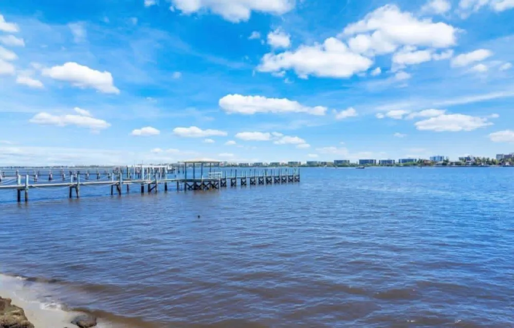 896 Federal Highway #132 Lantana, FL 33462
