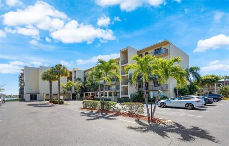 896 Federal Highway #132 Lantana, FL 33462
