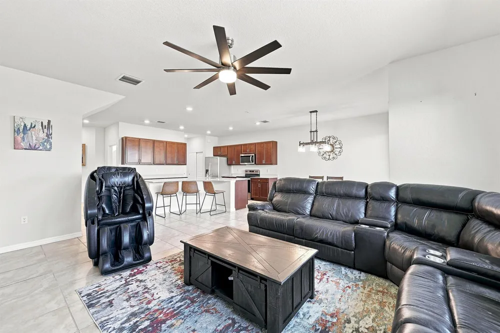 4480 W Appleton Cir W Oakland Park, FL 33309