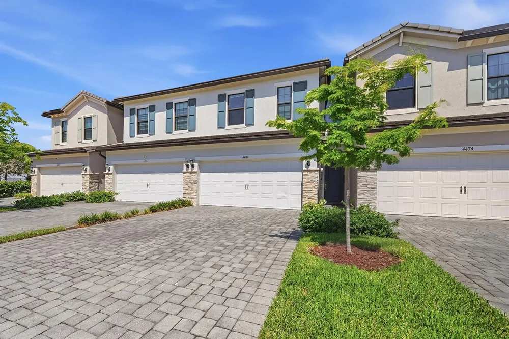4480 W Appleton Cir W Oakland Park, FL 33309