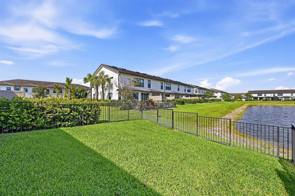 4480 W Appleton Cir W Oakland Park, FL 33309