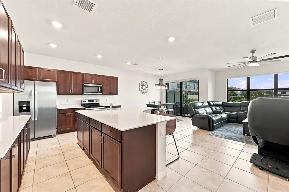 4480 W Appleton Cir W Oakland Park, FL 33309