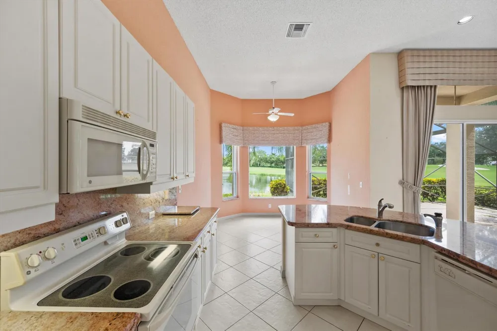 10911 Royal Devon Way Lake Worth, FL 33449